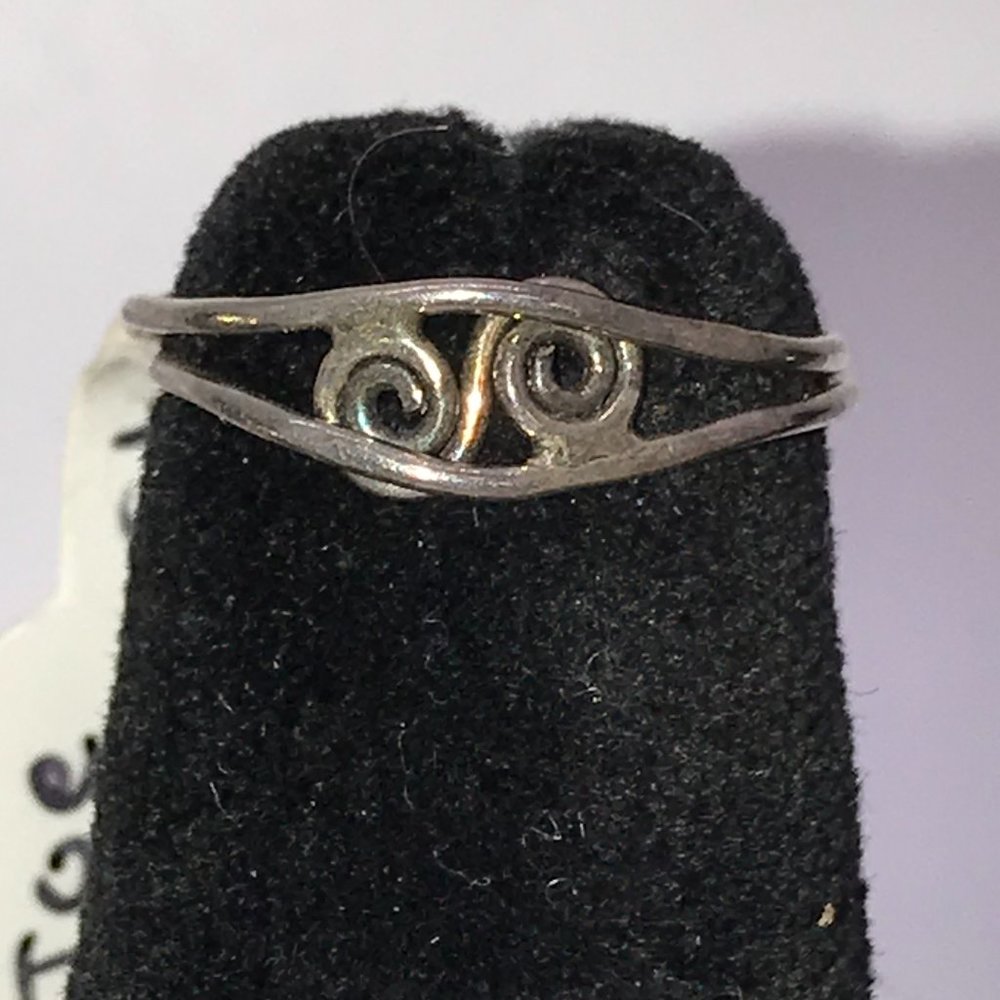 Sterling S Design Wire wrap Toe Ring